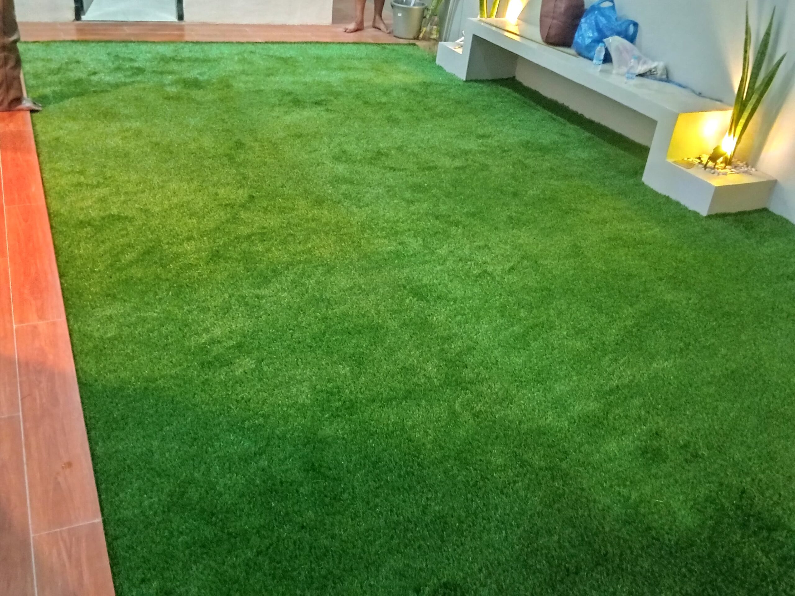 Mengenal Rumput Sintetis: Solusi Praktis untuk Area Hijau yang Indah dan Mudah Dirawat